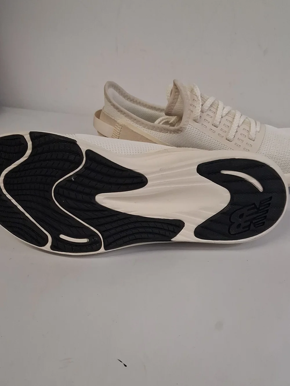 NWOT New Balance Dynasoft Nergize Sport V2 Shoes